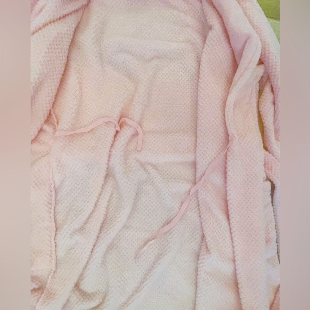 Ulta Beauty Robe - Picture 8 of 8